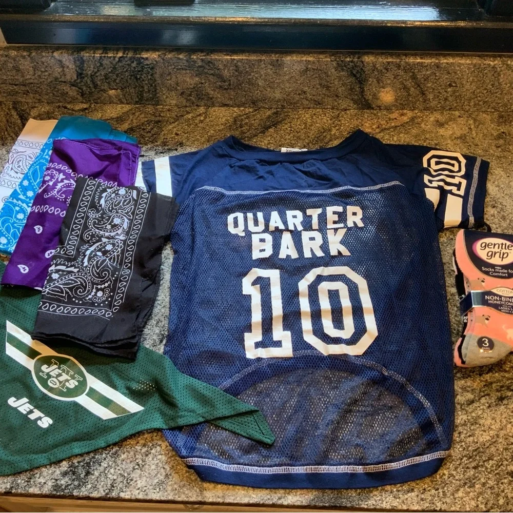 Dog Bundle, Jets Bandana. Blue Dog Jersey, Dog/cat socks set of 3, 4 Bandana’s